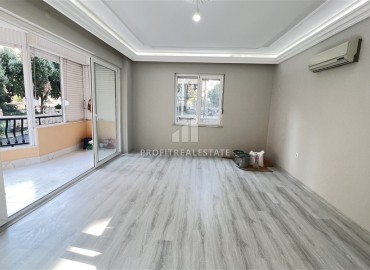 Bright two bedroom apartment 120m2, unfurnished, with an isolated kitchen and built-in wardrobe, in the center of Alanya ID-14103 фото-4