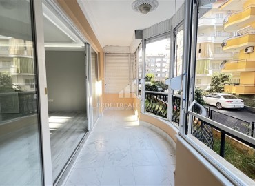 Светлая трехкомнатная квартира 120м2, без мебели, с изолированной кухней и встроенным гардеробом, в центре Аланьи ID-14103 фото-6