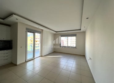 Spacious two bedroom apartment 115m2, unfurnished, 300 meters from the sea, Mahmutlar, Alanya ID-14117 фото-4