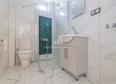 Clean and bright one-bedroom apartment in a well-maintained house without a pool, Guzeloba, Antalya, 55 m2 ID-14131 фото-16