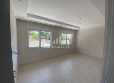 Two bedroom apartment, 100m², in an urban-type building in Gazipasa, Alanya ID-14177 фото-6