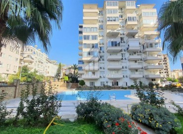 Center of Alanya: furnished apartment 2 + 1, 115m², in a cozy residence with a swimming pool, 700m from Cleopatra beach ID-14183 фото-1
