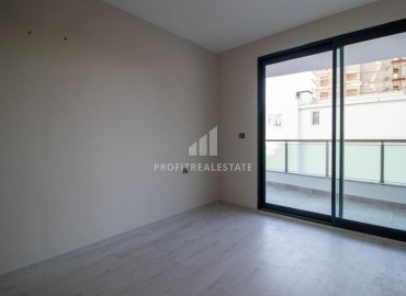 Two bedroom apartment 120m2, unfurnished, 250 meters from the sea, in a residence with facilities, Mahmutlar, Alanya ID-14200 фото-5