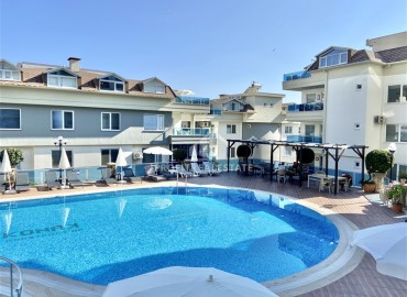 View furnished penthouse with three bedrooms, 195m2, 500 meters from the beach, with facilities, Alanya ID-14227 фото-1