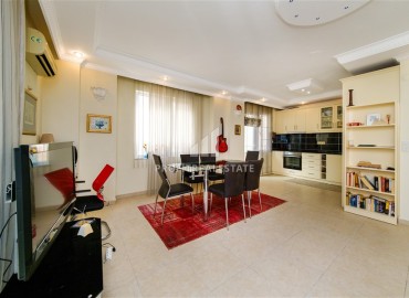 Two bedroom apartment with furniture and appliances, in the center of Alanya, 90 m2 ID-11263 фото-4
