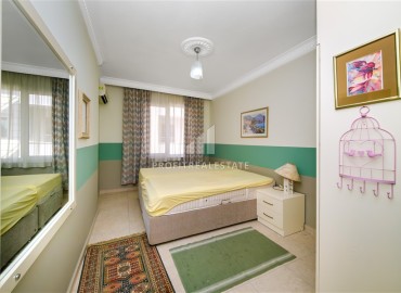 Two bedroom apartment with furniture and appliances, in the center of Alanya, 90 m2 ID-11263 фото-7
