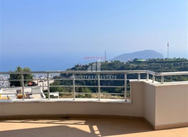 Two-storey furnished villa with a sea view, three bedrooms, 160 m2, with a pool and a garden, Alanya ID-14379 фото-4