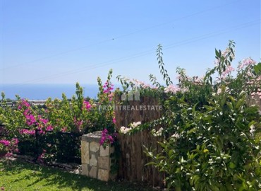 Two-storey furnished villa with a sea view, three bedrooms, 160 m2, with a pool and a garden, Alanya ID-14379 фото-16