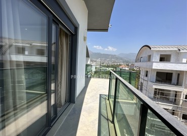 View inverted duplex 2 + 1 in a residence with facilities, at the foot of the mountains in the Oba region ID-9210 фото-17