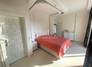 Furnished two bedroom apartment with sea views, on the first coastline, Mahmutlar, Alanya, 135 m2 ID-14480 фото-6