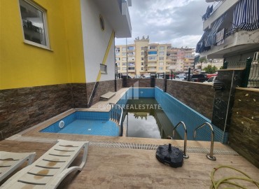 Inexpensive two bedroom furnished apartment by the sea, 100m2, with a glazed balcony, in Mahmutlar, Alanya ID-14548 фото-2