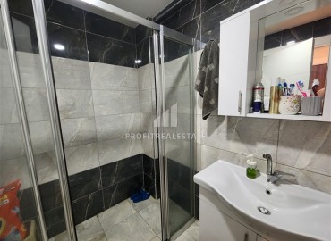 Inexpensive two bedroom furnished apartment by the sea, 100m2, with a glazed balcony, in Mahmutlar, Alanya ID-14548 фото-9