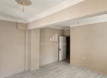 Two bedroom apartment with a separate kitchen, 350 meters from the center of Alanya, 100 m2 ID-14559 фото-3