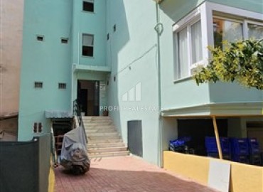 Two bedroom apartment with a separate kitchen, 350 meters from the center of Alanya, 100 m2 ID-14559 фото-18