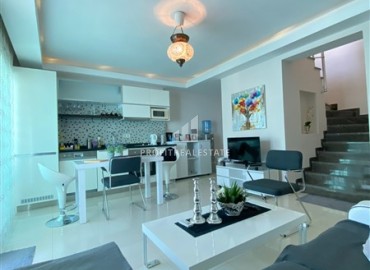 Cozy furnished penthouse 3 + 1, 150m², with a glazed balcony, 300m from the sea in Oba, Alanya ID-14567 фото-4