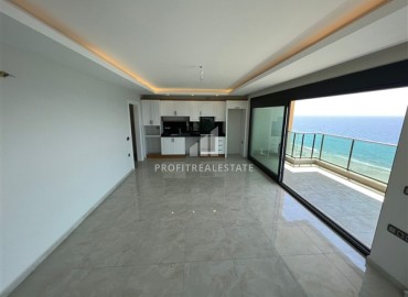 One bedroom apartment with a sea view, on the first coastline, Mahmutlar, Alanya, 80 m2 ID-14604 фото-2