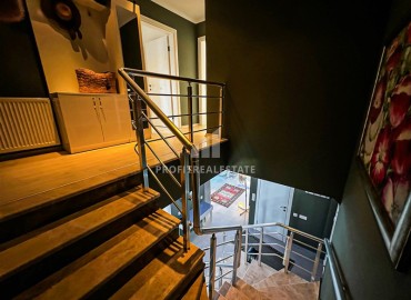 Стильный меблированный пентхаус с четырьмя спальнями, 200м2, застеклённым балконом, в Оба, Аланья ID-14632 фото-17