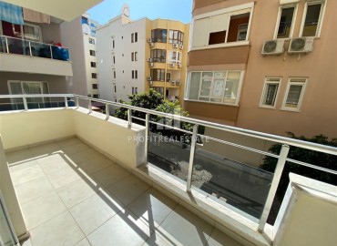 Inexpensive furnished apartment 1+1 in the center of Mahmutlar, 60 m2 ID-14671 фото-7
