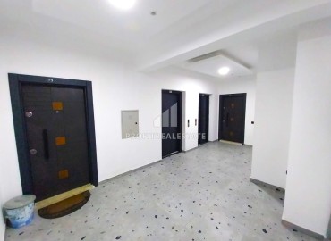 Квартира с двумя спальнями, 110м², на высоком этаже в доме городского типа в Чешмели, Эрдемли ID-12351 фото-2