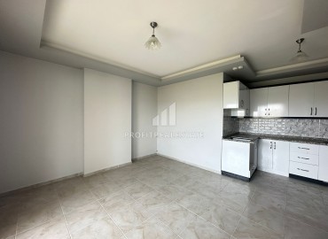 Комфортабельная четырехкомнатная квартира с отдельной кухней, 145м² в 450м от моря в Мерсине, Томюк ID-14667 фото-4