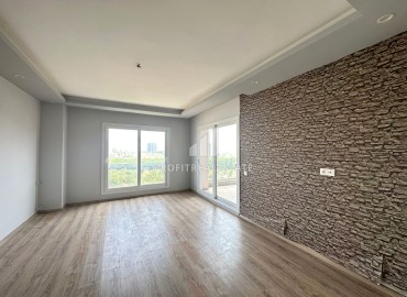 Комфортабельная четырехкомнатная квартира с отдельной кухней, 145м² в 450м от моря в Мерсине, Томюк ID-14667 фото-8