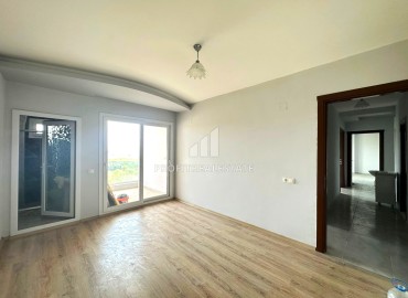 Комфортабельная четырехкомнатная квартира с отдельной кухней, 145м² в 450м от моря в Мерсине, Томюк ID-14667 фото-13