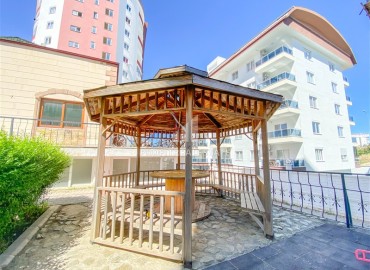 Inexpensive two bedroom apartment 110m², unfurnished, in a building without facilities Mahmutlar, Alanya ID-14982 фото-4