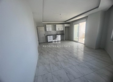 Inexpensive two bedroom apartment 110m², unfurnished, in a building without facilities Mahmutlar, Alanya ID-14982 фото-13