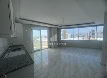 Inexpensive two bedroom apartment 110m², unfurnished, in a building without facilities Mahmutlar, Alanya ID-14982 фото-20