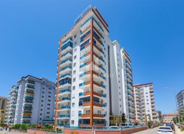 Luxurious one bedroom apartment in a residence with rich facilities, Mahmutlar, Alanya, 70 m2 ID-15013 фото-1