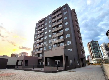 Компактная двухкомнатная квартира, 50м², готовая к проживанию, в новом комплексе в Мезитли, Мерсин ID-15018 фото-2