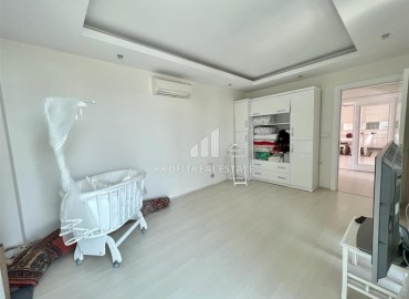 Furnished apartment with three bedrooms and a separate kitchen, hotel-type residences, Cikcilli, Alanya, 180 m2 ID-11261 фото-11