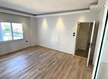 Квартира с тремя спальнями, 150м², с ремонтом, в резиденции в центре района Енишехир, Чифтлитккёй ID-15063 фото-15