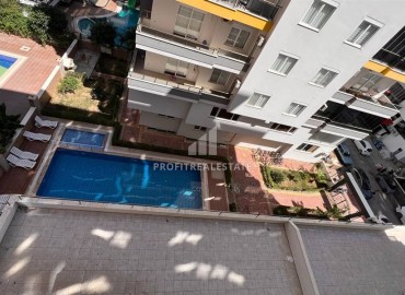 Меблированные трехкомнатные апартаменты, 110м², в 150м от моря, на центральной улице Махмутлара, Алания ID-15122 фото-12