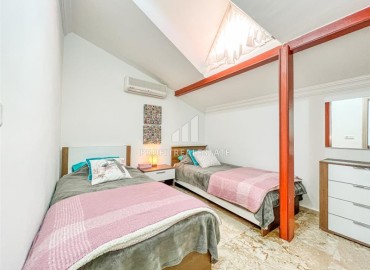 Видовой меблированный пентхаус с четырьмя спальнями, 187м², на первой береговой линии, Махмутлар, Аланья ID-15206 фото-20