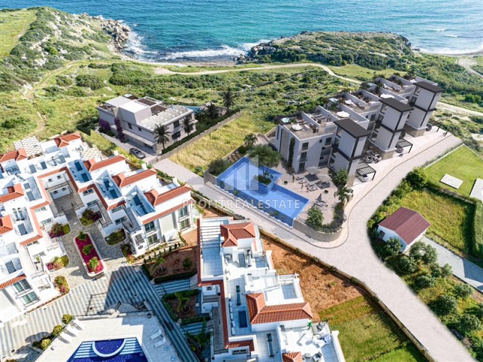 Инвестиционный проект класса люкс: апартаменты и виллы 95-270м², на берегу Средиземного моря, Эсентепе, Северный Кипр ID-15238 фото-2