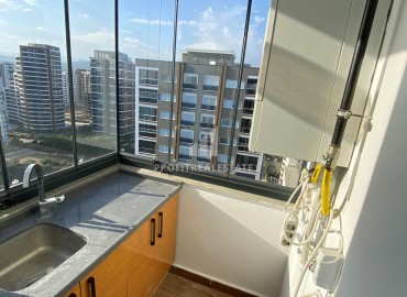 Газифицированная квартира 4+1, 175м², с отдельной кухней в новой резиденции в микрорайоне Акдениз, Мерсин ID-15284 фото-9