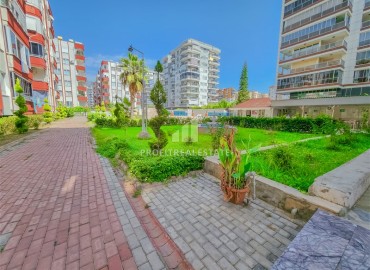 Urgent sale! Inexpensive two bedroom furnished apartment 100 m², 200 meters from the sea, Mahmutlar, Alanya ID-15310 фото-19