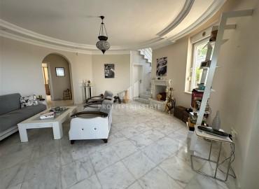 Furnished villa 3+1, 225m², with private pool and excellent views in Alanya - Kargicak ID-15356 фото-12