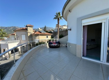Furnished villa 3+1, 225m², with private pool and excellent views in Alanya - Kargicak ID-15356 фото-17