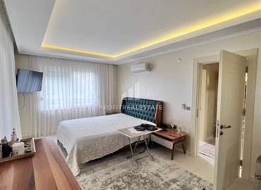 Two bedroom apartment, 136m², with designer interior, 200m from Cleopatra Beach in the center of Alanya ID-15357 фото-11