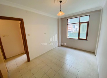 Two bedroom apartment with a separate kitchen, at a competitive price, just 200 meters from the sea, Mahmutlar, Alanya ID-15383 фото-6