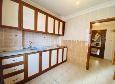 Two bedroom apartment with a separate kitchen, at a competitive price, just 200 meters from the sea, Mahmutlar, Alanya ID-15383 фото-12