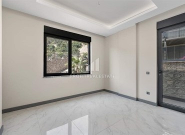 Spacious two-level apartment 4+1, with private access to the garden, Alanya, center, 215 m2 ID-15397 фото-8