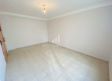 Budget two bedroom apartment, 105 m², with a separate kitchen, in an urban house with a good location in Mahmutlar ID-15421 фото-13