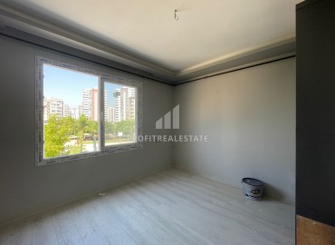 Двухкомнатная квартира, 50м², с чистовой отделкой в малоквартирной резиденции в Мезитли, Мерсин ID-15460 фото-3