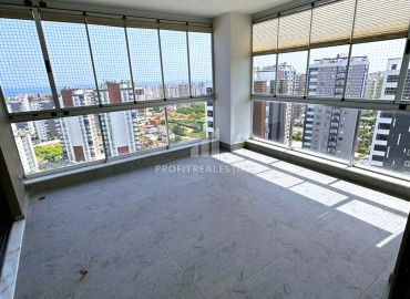 Видовая квартира с четырьмя спальнями, 200м², в элитной резиденции в микрорайоне Акдениз, Мерсин ID-15465 фото-16