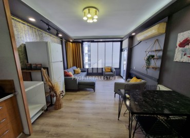 Элегантная меблированная квартира с одной спальней, 55м², в 250м от моря в микрорайоне Соли, Мезитли ID-15481 фото-2