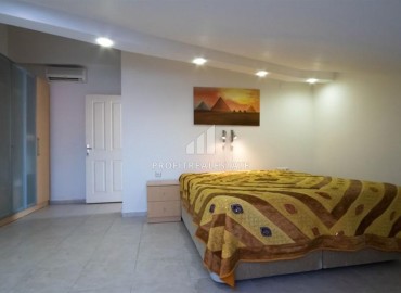 Bright cozy penthouse 3+2, 190m², furnished, terrace, 250 meters from the sea, in Oba, Alanya ID-15492 фото-6