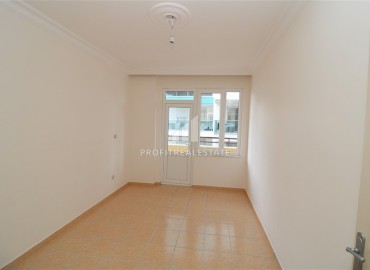 Two bedroom apartment, with separate kitchen, 50 meters from the sea, Mahmutlar, Alanya, 110 m2 ID-15498 фото-7